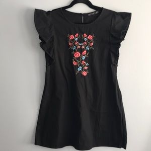 Flower embodied summer dress